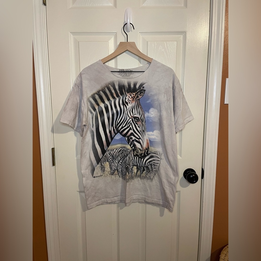 The Mountain Vintage Zebra Tee Size Medium